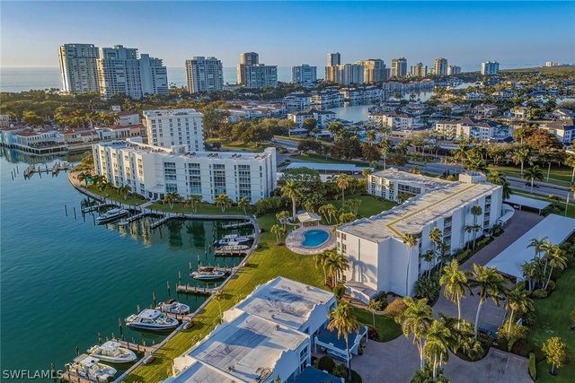 400 Park Shore DR 400, Naples, FL 34103