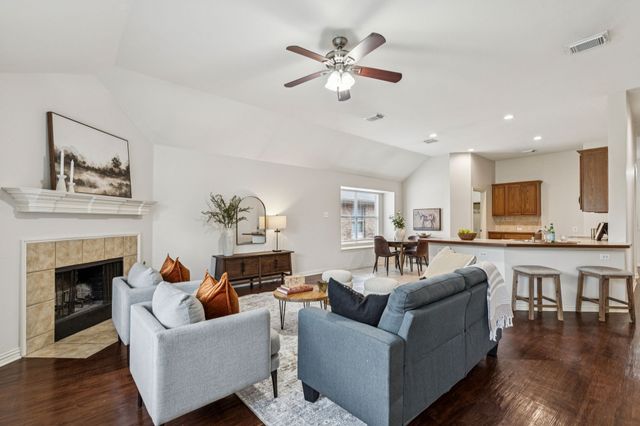 3213 Chesington Drive, Fort Worth, TX 76137