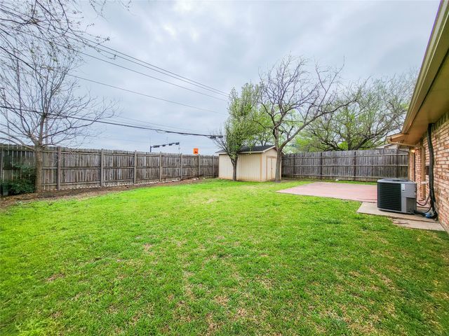 7216 Lancashire Drive, North Richland Hills, TX 76182