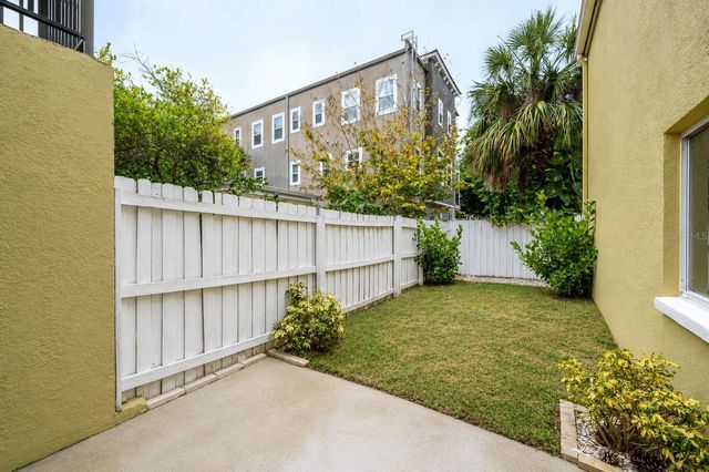 3206 W AZEELE STREET 129, Tampa, FL 33609