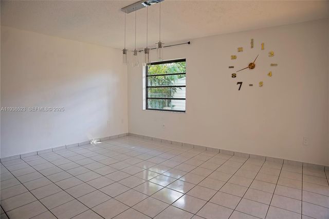 13238 NW 8th Ter, Miami, FL 33182