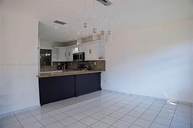 13238 NW 8th Ter, Miami, FL 33182