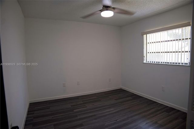 13238 NW 8th Ter, Miami, FL 33182