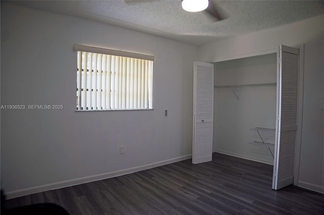 13238 NW 8th Ter, Miami, FL 33182