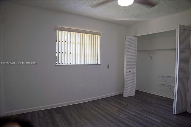 13238 NW 8th Ter, Miami, FL 33182