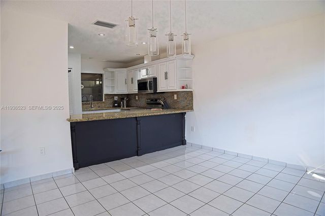 13238 NW 8th Ter, Miami, FL 33182