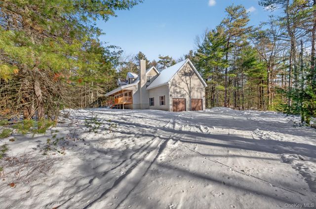 131 Ozeriany Road, Glen Spey, NY 12719