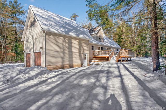 131 Ozeriany Road, Glen Spey, NY 12719