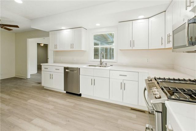 3235 Clarks Bridge Road, Gainesville, GA 30506