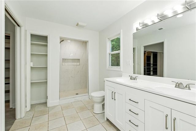 3235 Clarks Bridge Road, Gainesville, GA 30506