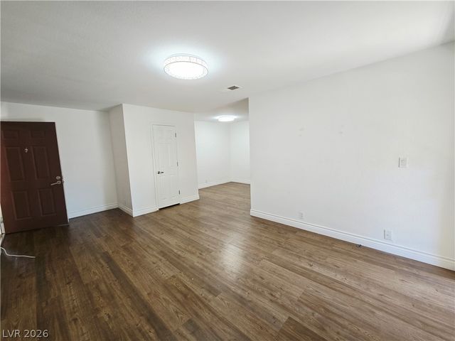 5081 River Glen Drive 104, Las Vegas, NV 89103