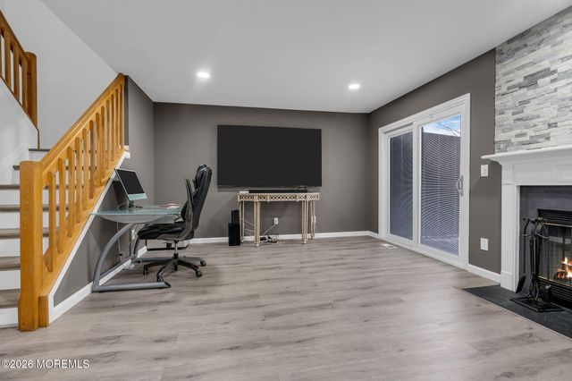 324 Oak Knoll Drive, Englishtown, NJ 07726