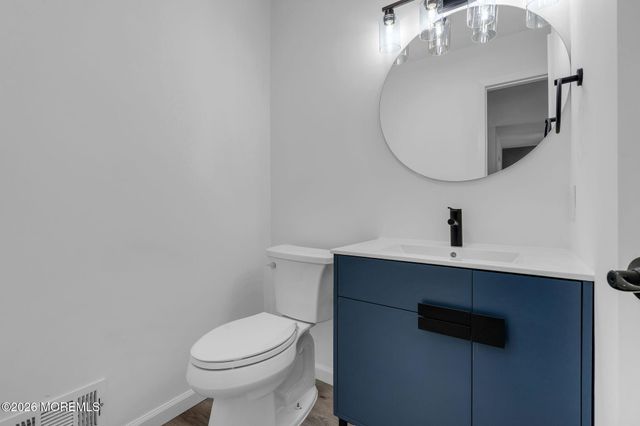 324 Oak Knoll Drive, Englishtown, NJ 07726