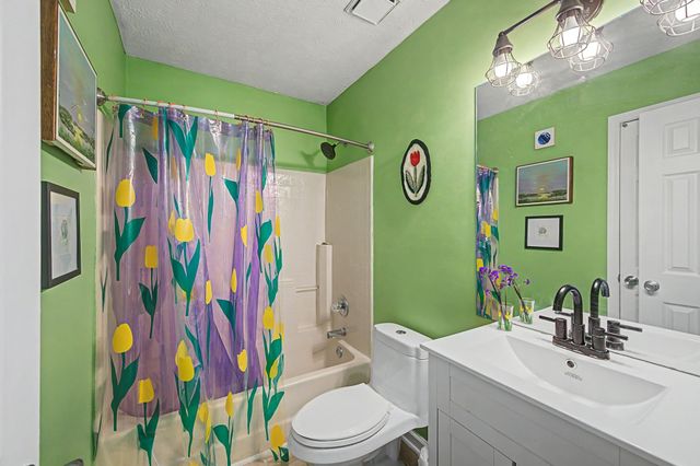 104 Woodfield Ct, Nashville, TN 37211