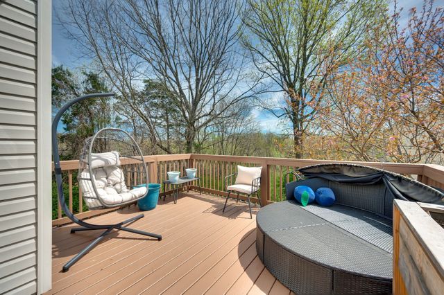 104 Woodfield Ct, Nashville, TN 37211