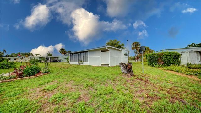 2753 VINDALE ROAD, Tavares, FL 32778