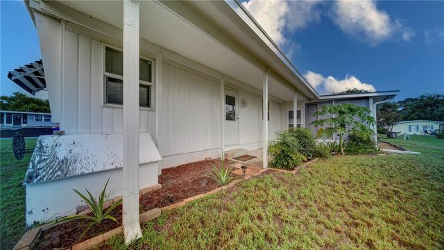 2753 VINDALE ROAD, Tavares, FL 32778