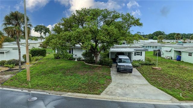 2753 VINDALE ROAD, Tavares, FL 32778
