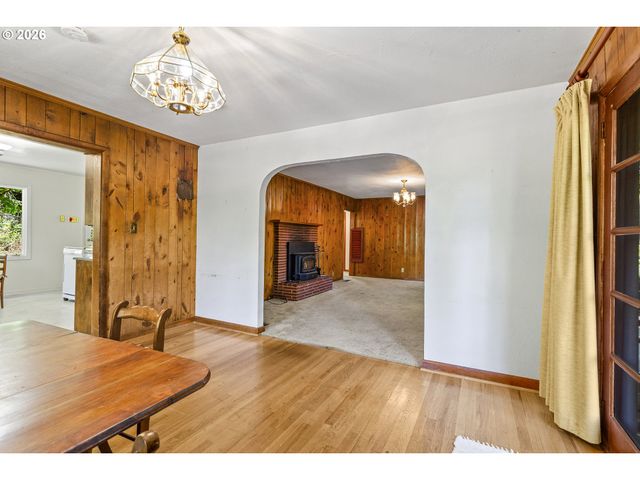 18300 BRYANT Rd, Lake Oswego, OR 97034