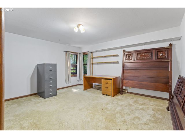 18300 BRYANT Rd, Lake Oswego, OR 97034