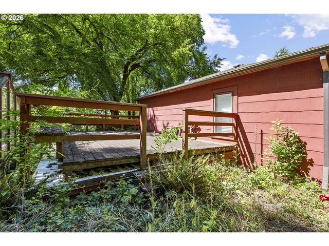 18300 BRYANT Rd, Lake Oswego, OR 97034