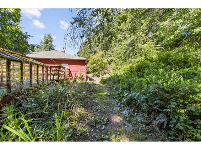 18300 BRYANT Rd, Lake Oswego, OR 97034