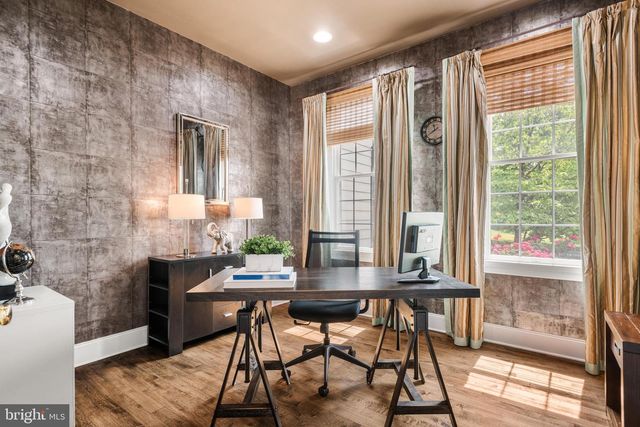 9 GOLDFINCH CIR, Phoenixville, PA 19460