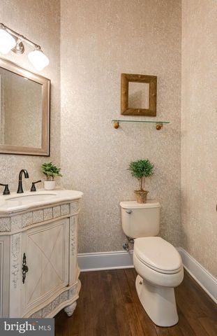 9 GOLDFINCH CIR, Phoenixville, PA 19460