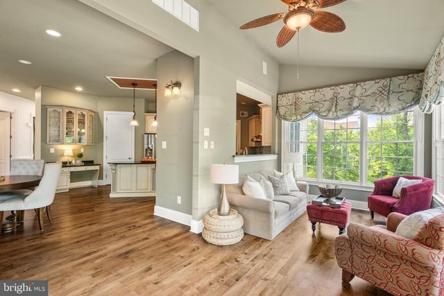 9 GOLDFINCH CIR, Phoenixville, PA 19460
