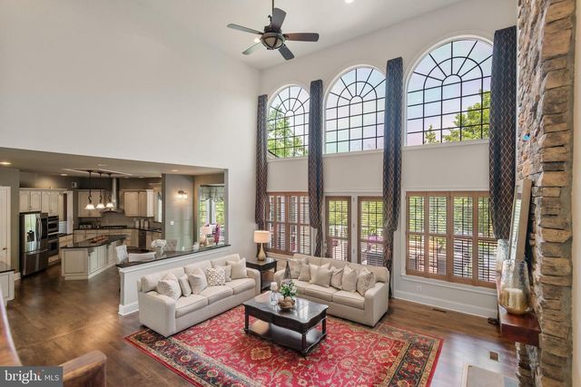 9 GOLDFINCH CIR, Phoenixville, PA 19460