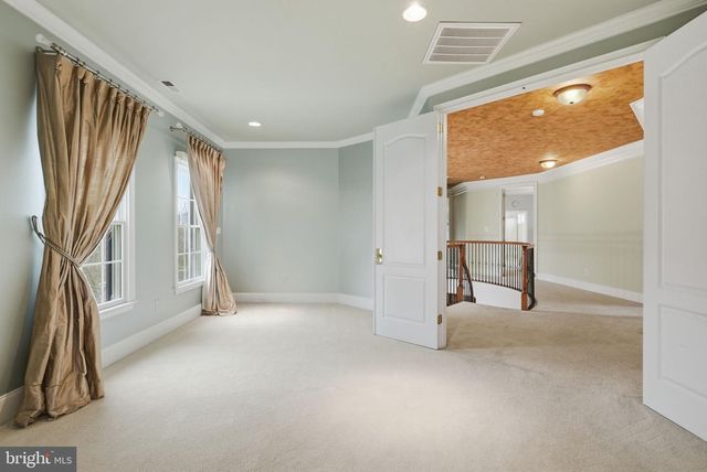9 GOLDFINCH CIR, Phoenixville, PA 19460