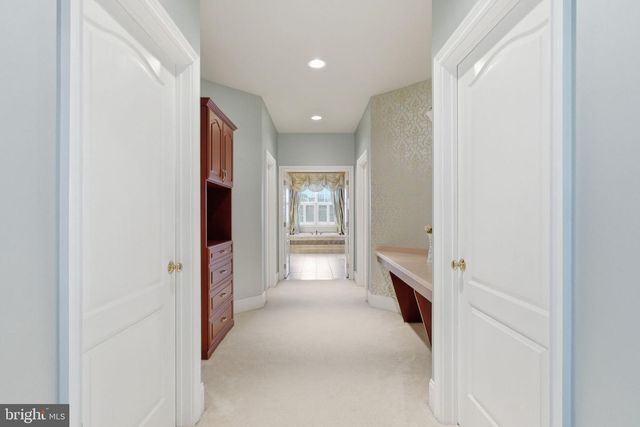 9 GOLDFINCH CIR, Phoenixville, PA 19460