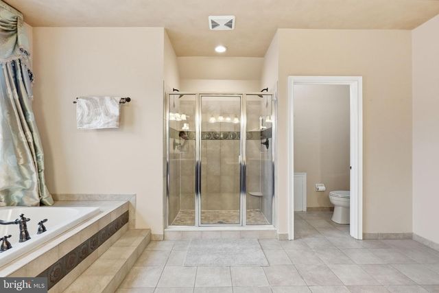 9 GOLDFINCH CIR, Phoenixville, PA 19460