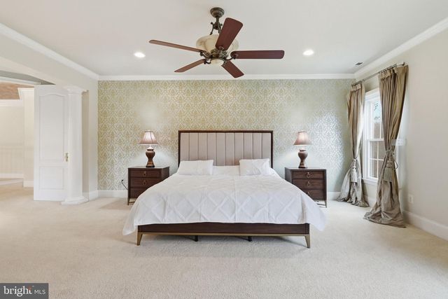 9 GOLDFINCH CIR, Phoenixville, PA 19460