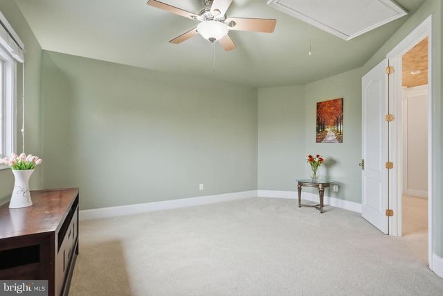 9 GOLDFINCH CIR, Phoenixville, PA 19460