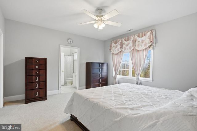 9 GOLDFINCH CIR, Phoenixville, PA 19460