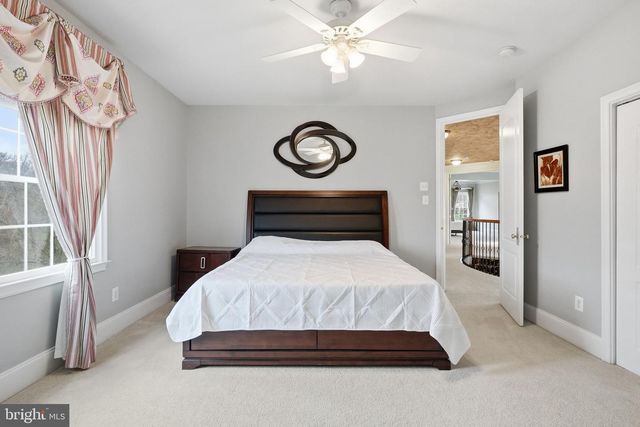 9 GOLDFINCH CIR, Phoenixville, PA 19460
