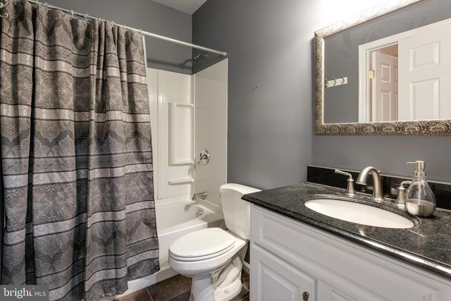 9 GOLDFINCH CIR, Phoenixville, PA 19460