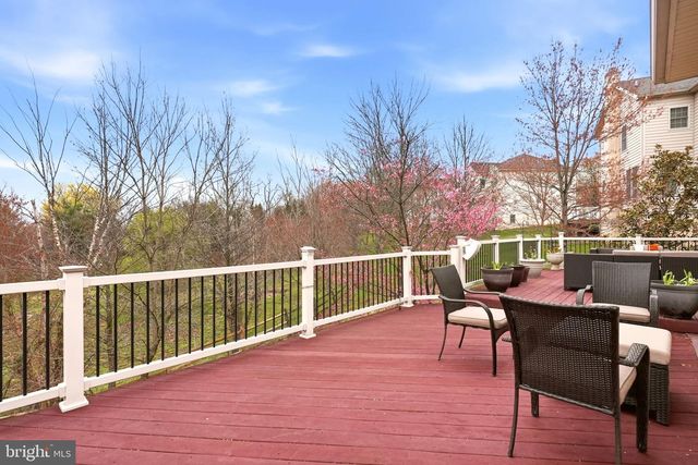 9 GOLDFINCH CIR, Phoenixville, PA 19460