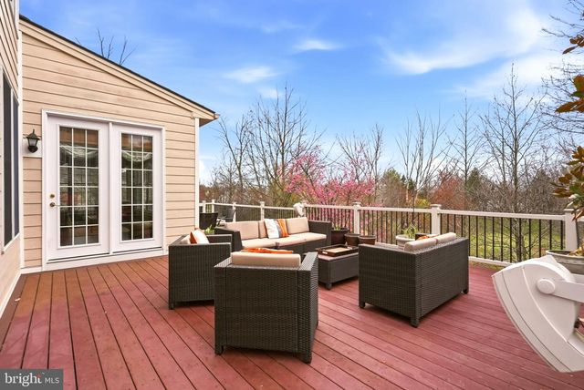 9 GOLDFINCH CIR, Phoenixville, PA 19460