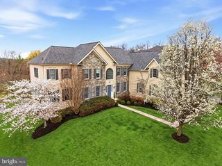 9 GOLDFINCH CIR, Phoenixville, PA 19460