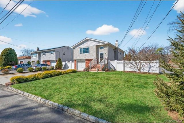 114 Westchester Avenue, West Babylon, NY 11704