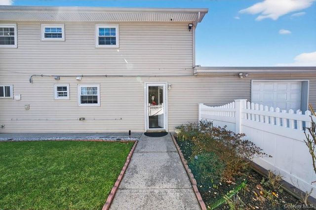 114 Westchester Avenue, West Babylon, NY 11704