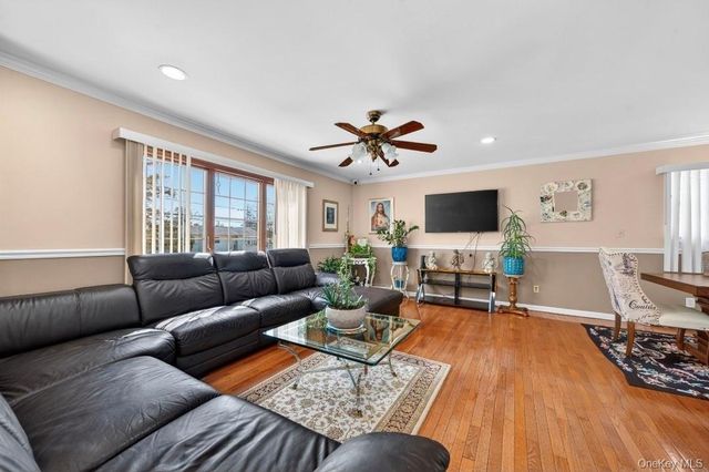 114 Westchester Avenue, West Babylon, NY 11704