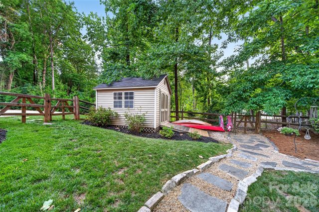 134 Waterford Drive, Mooresville, NC 28117