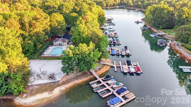 134 Waterford Drive, Mooresville, NC 28117