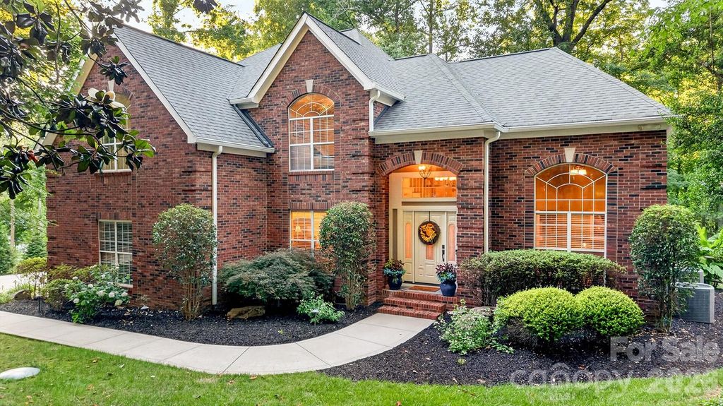 134 Waterford Drive, Mooresville, NC 28117