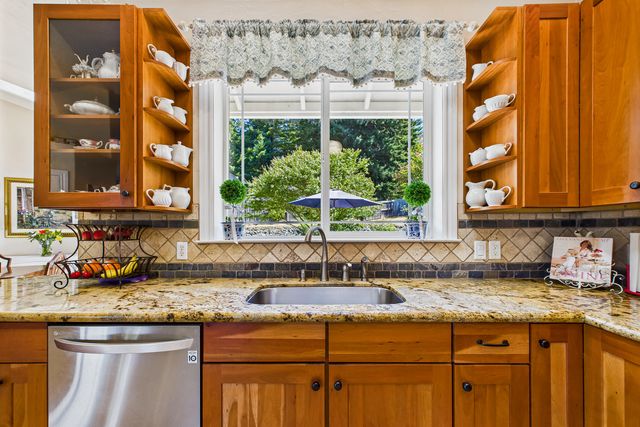 128 Park Avenue, Blue Lake, CA 95525