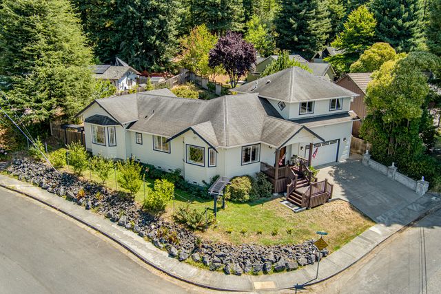 128 Park Avenue, Blue Lake, CA 95525