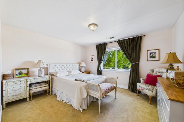 128 Park Avenue, Blue Lake, CA 95525